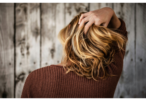 La importancia de los antioxidantes para mantener un cabello fuerte